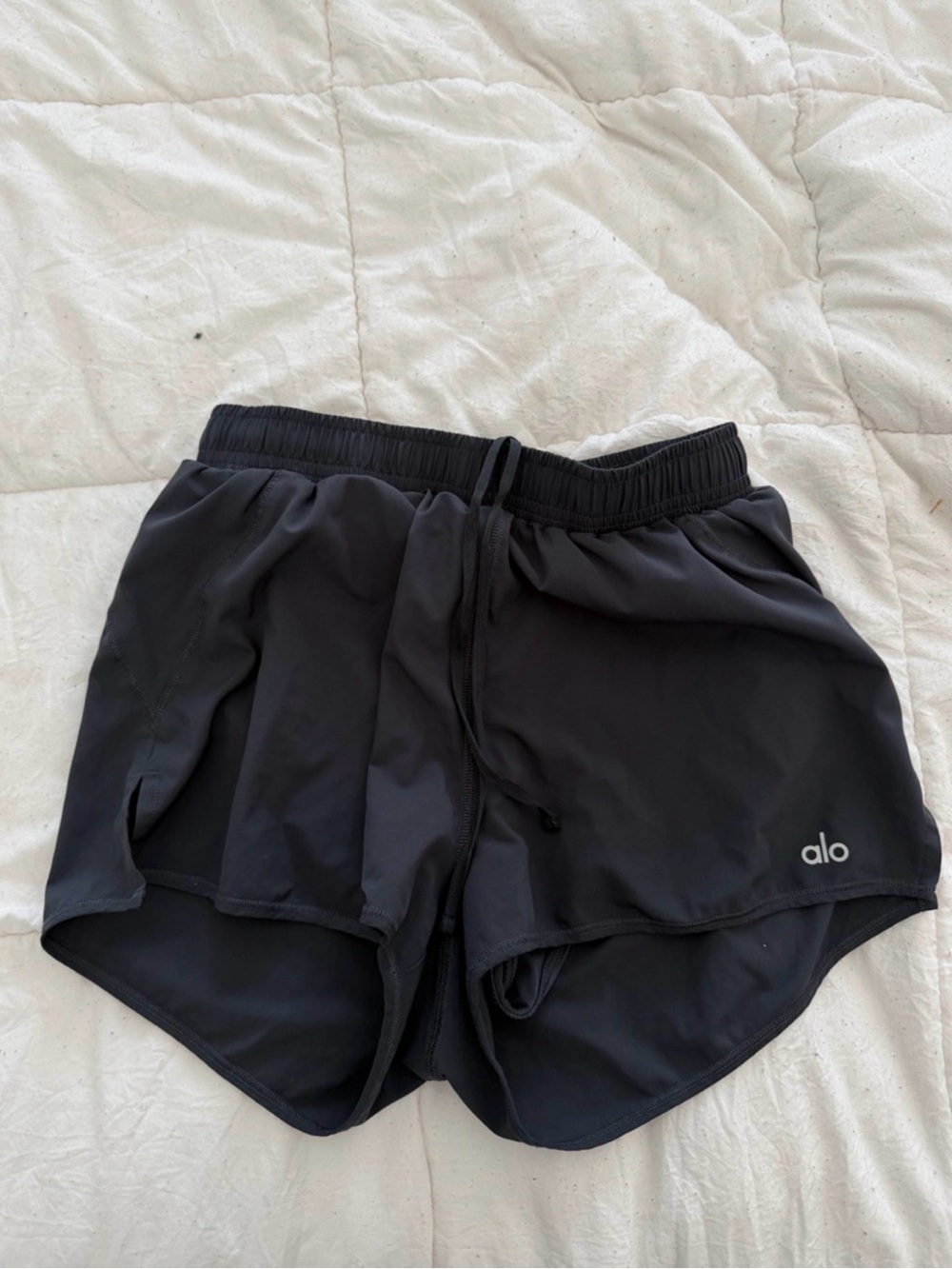 ALO Yoga Black Women's Athletic Shorts with Built-In Liner